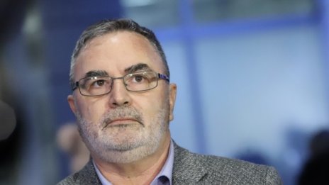 По 10-12 души всеки ден идват у нас от Китай, под домашно наблюдение са