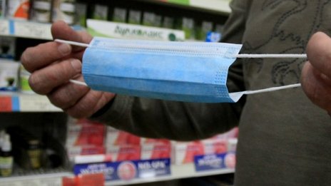 Медицинските маски у нас свършиха, липсват в аптеките 