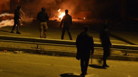 Пожар в бежански лагер на остров Лесбос