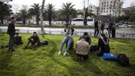 ВМРО поиска: Затворете центровете за мигранти в София!