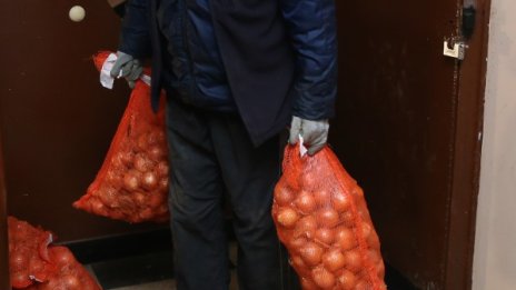 Бизнесът: Не се запасявайте, няма дефицит на храни!