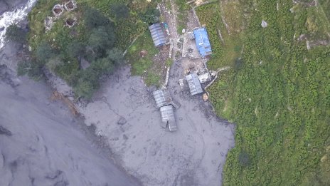 Ново внезапно наводнение помете къщи в Непал  ВИДЕО