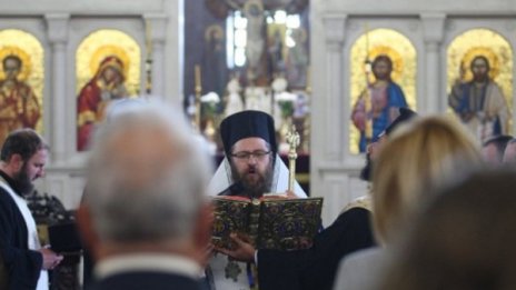 Щабът ще говори със Светия Синод за събирането в храмовете