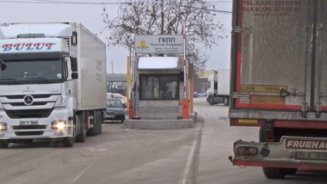 Промени в почивките за международните шофьори, карат до 11 часа