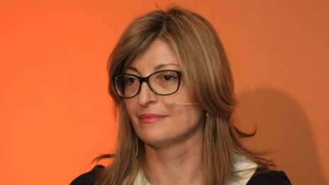 Екатерина Захариева: Над 700 българи искат да се приберат