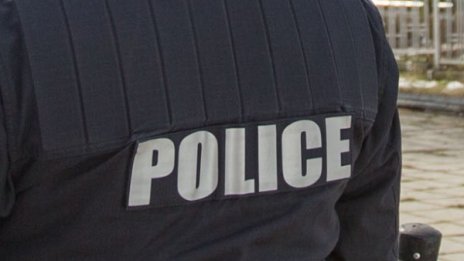 Хванаха мъж под карантина в паспортното, вадил нови документи