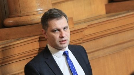 Депутат: Във ВМРО няма нито един заразен с коронавирус