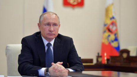Мерките на Путин: Средства за лекарите, облекчения за бизнеса