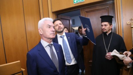 Волен Сидеров: Излезте масово на Великден и докажете, че Бог е над Мутафчийски