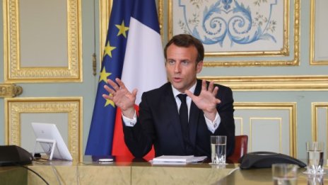 Мрачна прогноза от Макрон: Границите на Европа затворени до септември