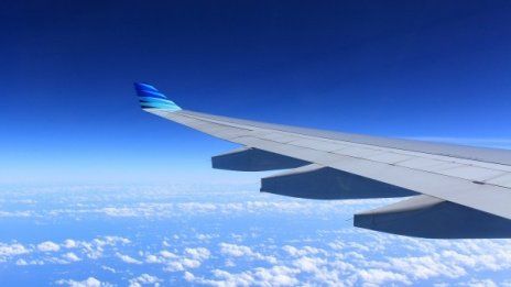  Организират извънреден чартърен полет от Ларнака до София