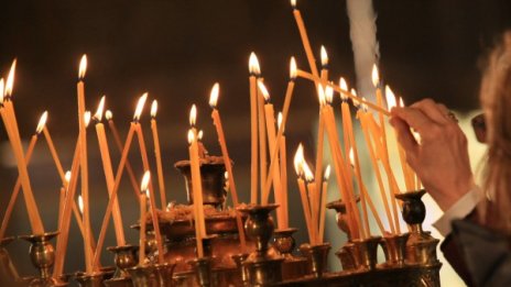 За Великден: По 6 души в Кладнишкия манастир