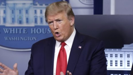 Тръмп няма да уволнява главния експерт за борба с COVID-19