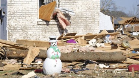 Торнадо причини смъртта на над 30 души в южните части на САЩ