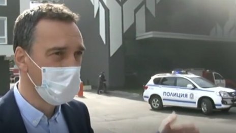 Голям пожар пламна в хипермаркет в Бургас 