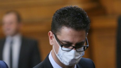 Без военни сделки през извънредното положение?