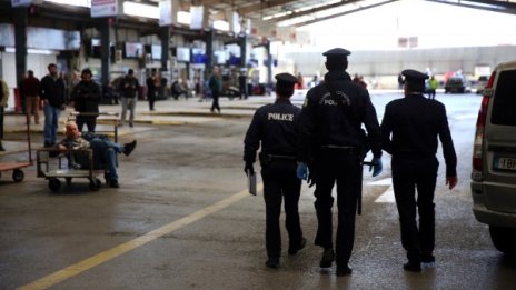 Властите в Гърция: Никакво пътуване по селата и срещи с приятели