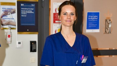  Шведската принцеса София стана доброволка в болница 
