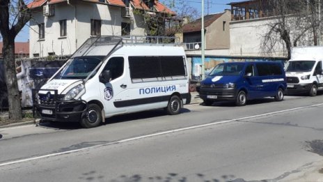Спец операция в центъра на София, има задържани
