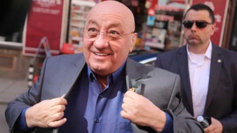 Социалисти от цялата страна се бунтуват срещу Георги Гергов
