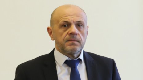 Дончев: Икономиката няма да е безкрайно под карантина, 55-60% и сега работят