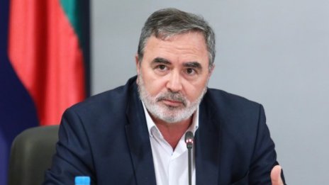 Д-р Кунчев за дезинфектантите: Има 2 дни срок да се изтеглят 