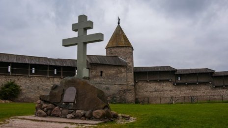 Главният лекар в руски манастир почина от коронавирус 