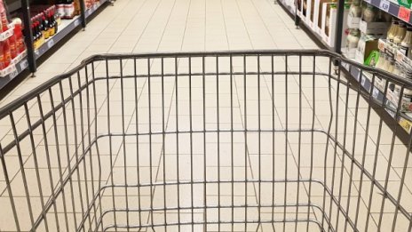 Танева отрече да има квоти за храните в магазините