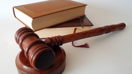 Пробация и 200 часа безвъзмезден труд за нарушаване на карантина