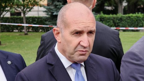 Румен Радев: Наивно и опасно е да очакваме друг да решава проблемите ни