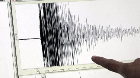 Мощно земетресение с магнитуд 5,8 край гръцкия остров Крит