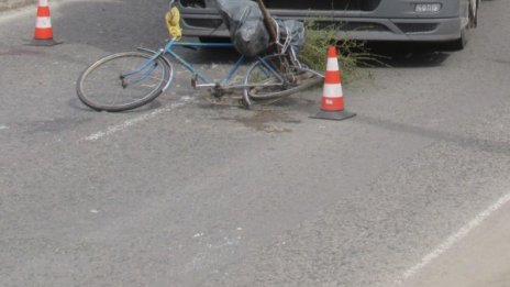 Камион блъсна и уби велосипедист във видинско село