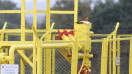 Цената на природния газ надолу за първите три месеца