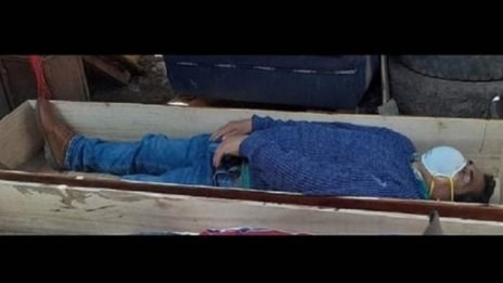 Пиян кмет в Перу се престори на умрял от коронавирус