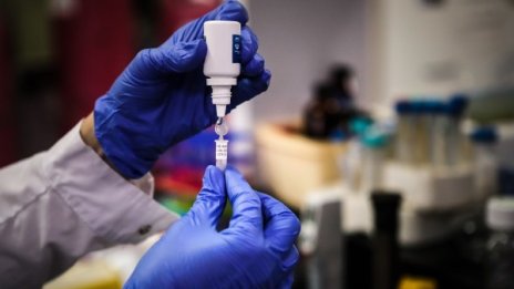 Великобритания изпробва върху хора нов 20-минутен тест за коронавирус