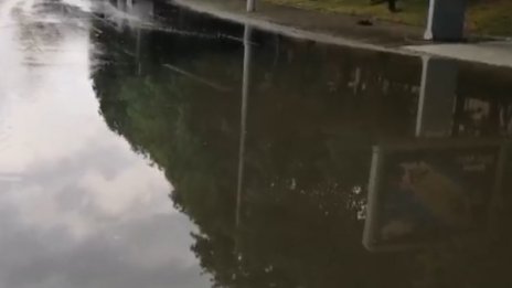 Проливен дъжд превърна улици в Стара Загора в реки