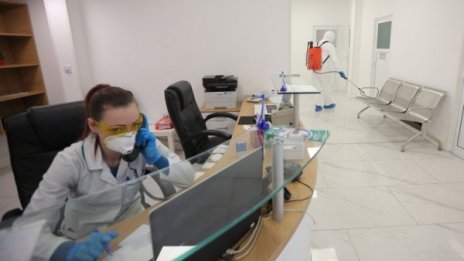 Епидемията от COVID-19 затихвала, но да не се отпускаме