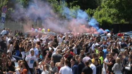 Юли ще бъде май! Абитуриентите с уникални балове през лятото