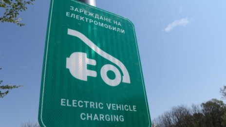 Скачат продажбите на електромобили догодина с 36%
