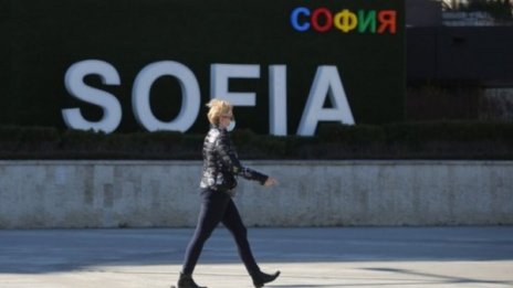 Пациенти умират от Covid, а не от придружаващи заболявания, обясни лекар