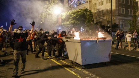 Напрежение в Чикаго, протестиращи блокираха пътни артерии