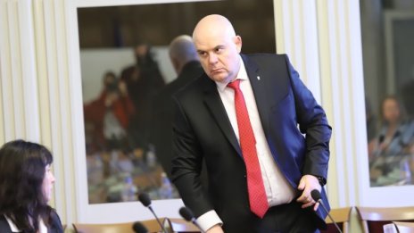 Гешев: Хората плащат данъци, не заслужават да са изнасилвани и убивани