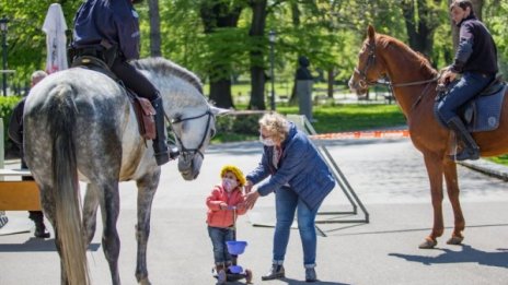 Българите - малко и възрастни, раждаемостта намалява