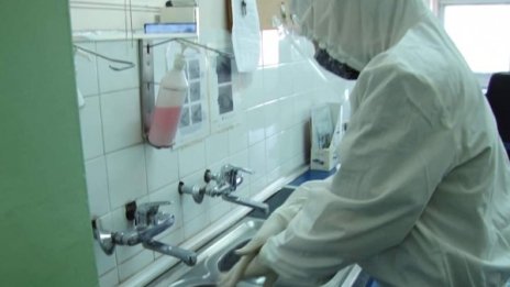 Търсят лекари и медицински сестри за инфекциозното в Добрич