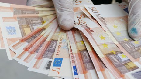 Фалшиви 50 евро са засечени в игрална зала във Вършец