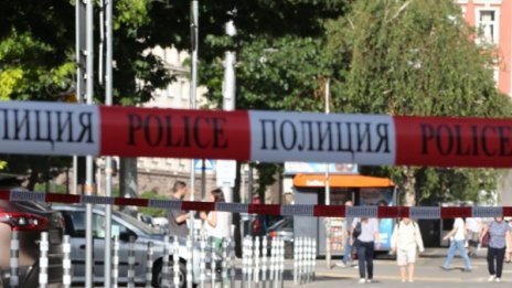 Камион блъсна жена на заден ход 