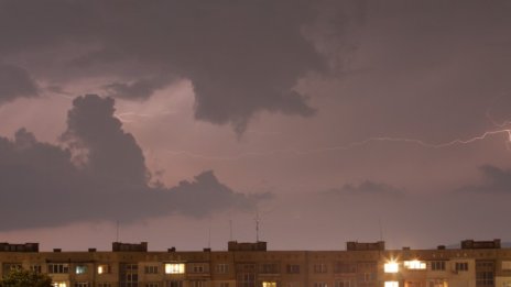 И слънце, и дъжд, температурите стигат 28 градуса