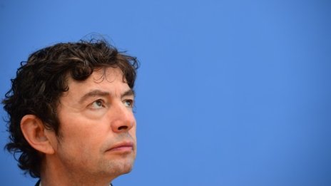 Водещ германски вирусолог: След два месеца ще имаме проблем