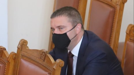 Горанов ще информира депутатите за приходите от хазарт за 5 г.
