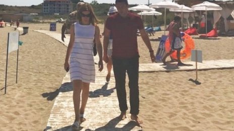 "Опарен" турист: Поръчва храна, а в сметката и барбарон